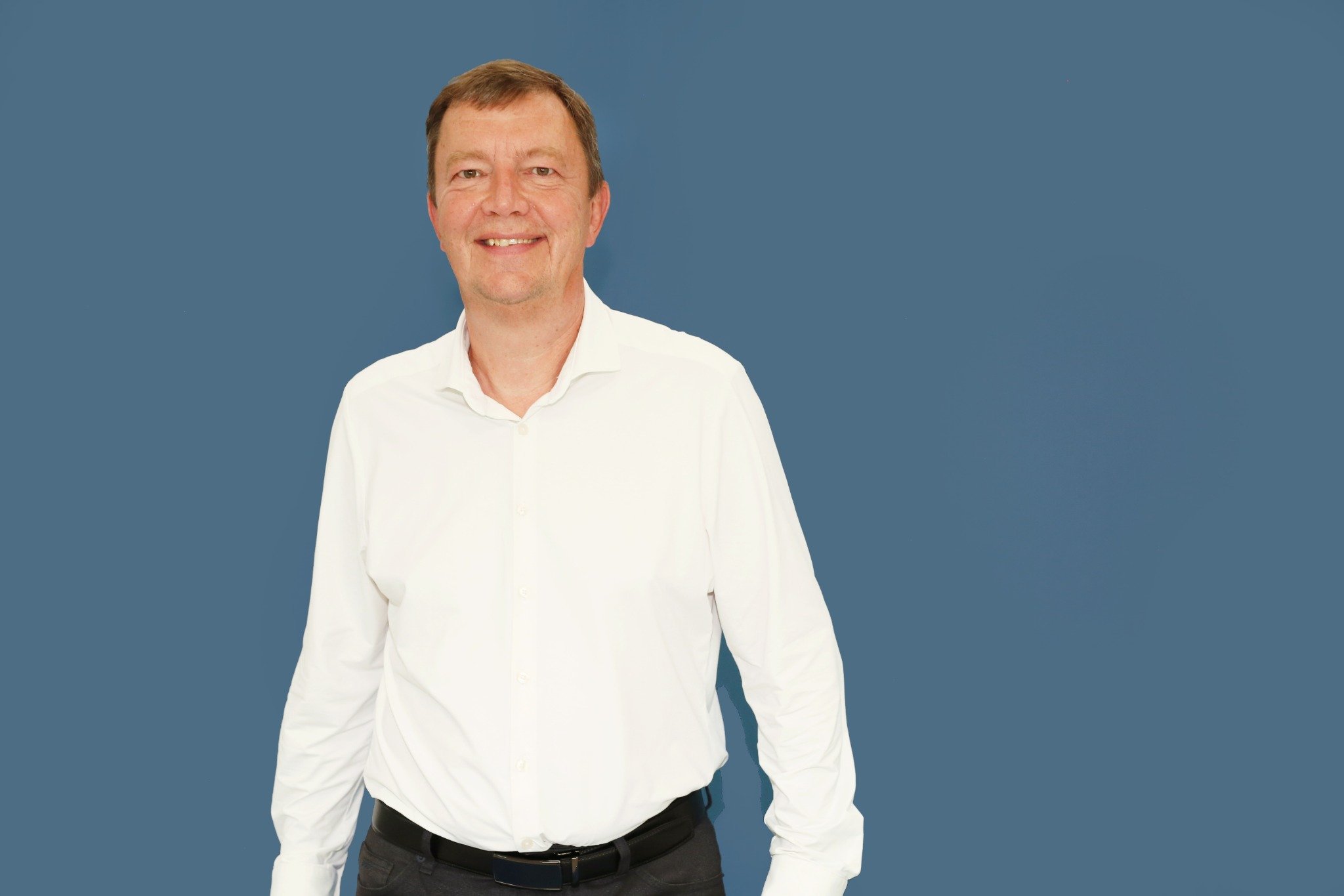 EK3A1889_Frank red_compressed